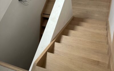 Escalier bois à Vesqueville