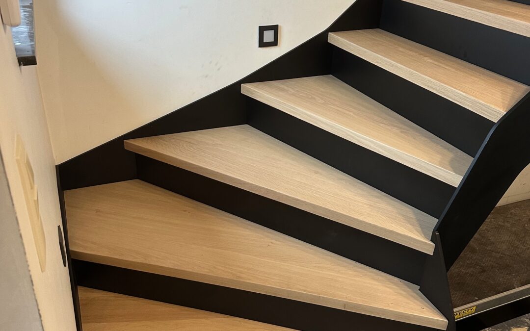 Escalier bois et fer – Saint-Hubert